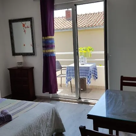 Apartment Vinka A2 *